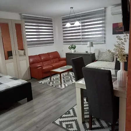 Vilă Kuca Za Odmor Sa 3 Spavace Sobe *