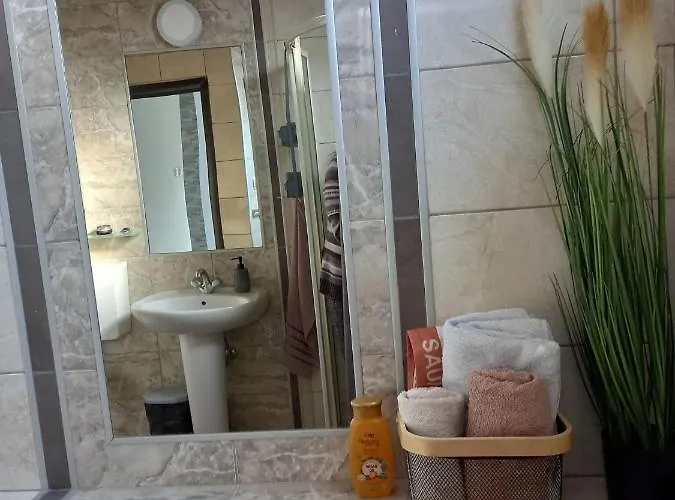 Kuca Za Odmor Sa 3 Spavace Sobe * كراغوييفاك